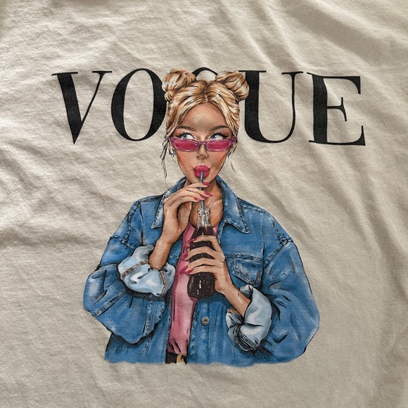 Vogue oversized graphic T - Picture 2 of 6
